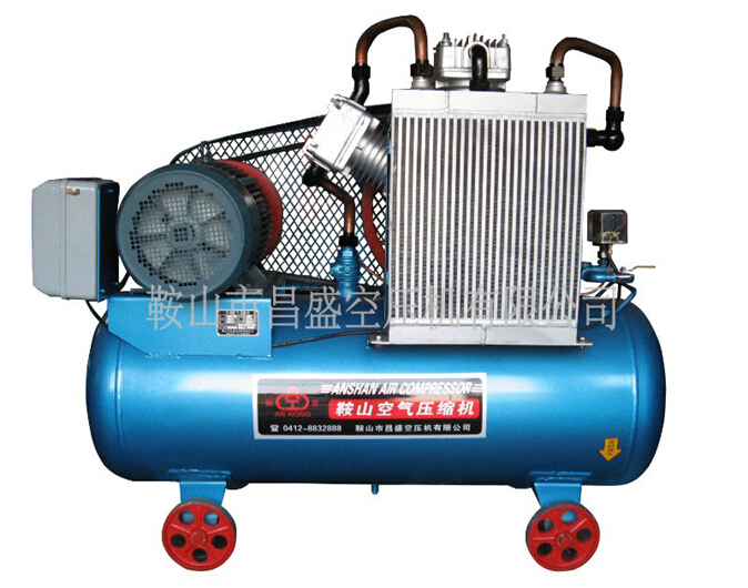 【噴漆無油空壓機】換油的小竅門。